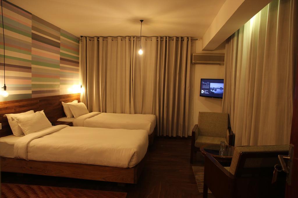 Potala Guest House Катманду Экстерьер фото