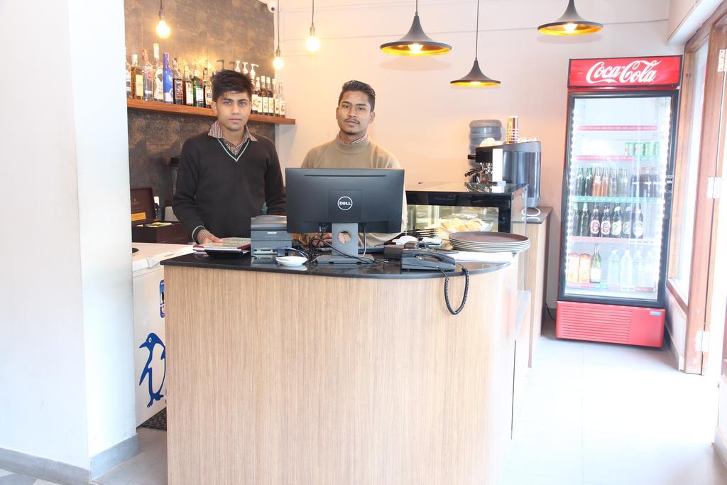 Potala Guest House Катманду Экстерьер фото